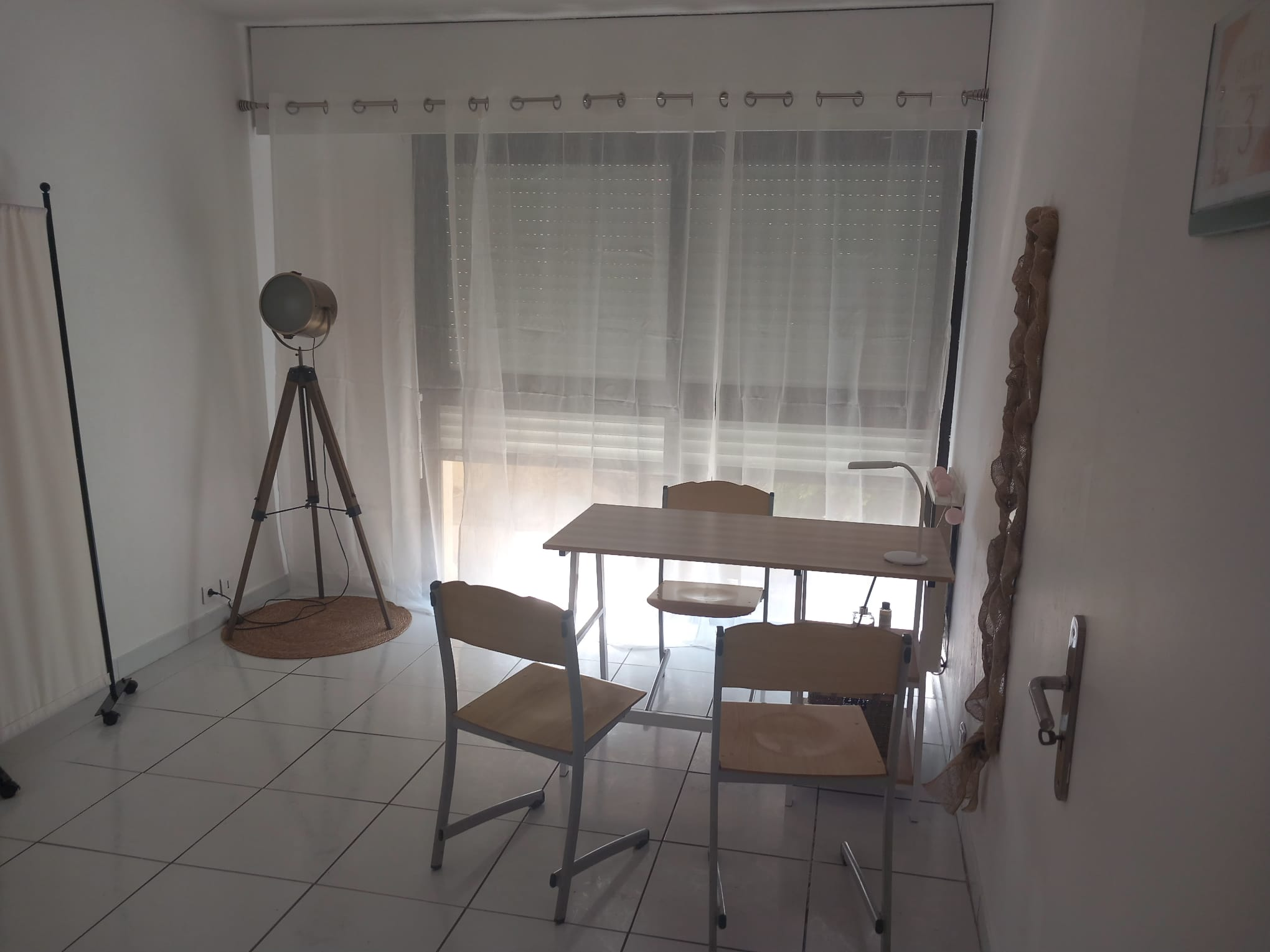 Salle de cours particuliers lumineuse chez So Soluce